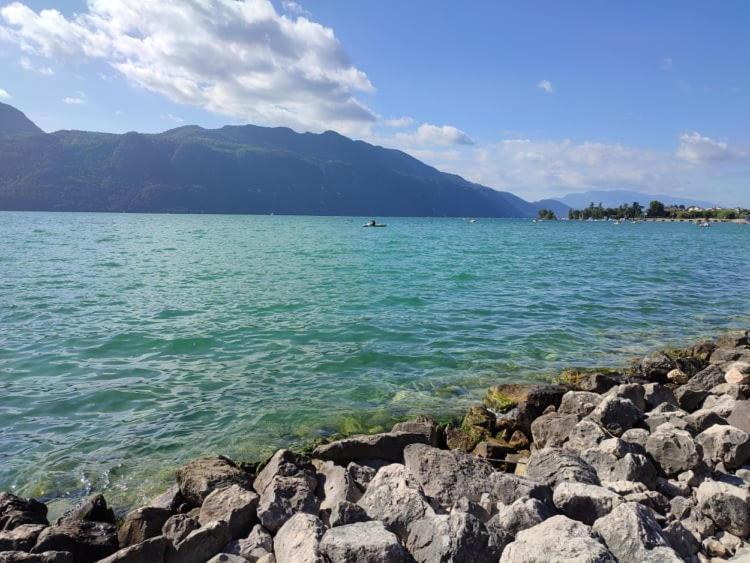 Le Lamartine, Vue Magnifique Face Au Lac Du Bourget Aix-les-Bains Luaran gambar