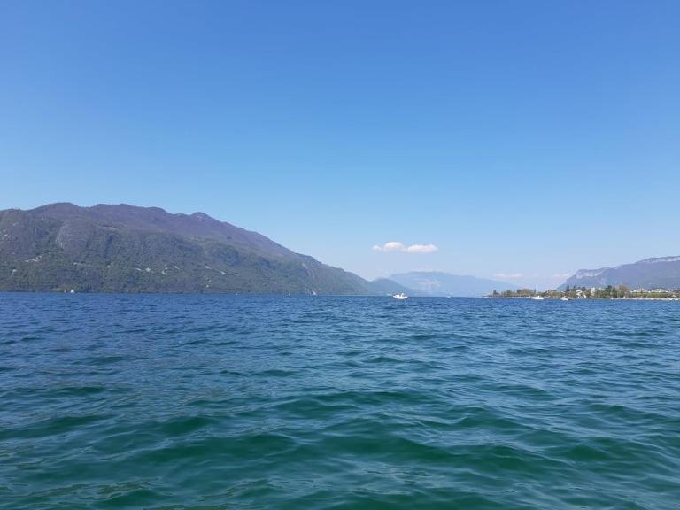 Le Lamartine, Vue Magnifique Face Au Lac Du Bourget Aix-les-Bains Luaran gambar
