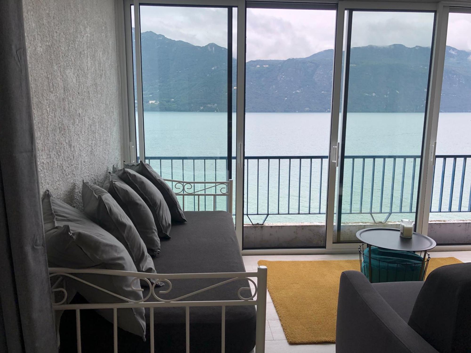 Le Lamartine, Vue Magnifique Face Au Lac Du Bourget Aix-les-Bains Luaran gambar